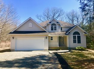 227 McNamara Ln, Tobyhanna, PA