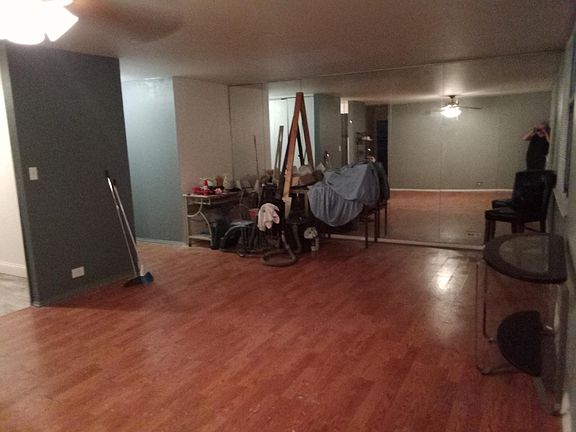 4th image of 4300 W Ford City Dr