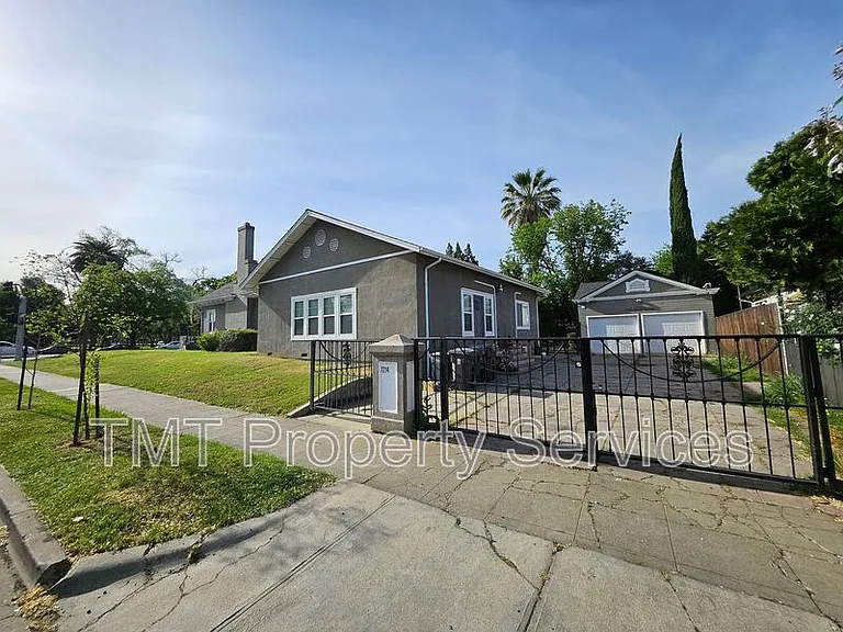 1214 N Pershing Ave — Photo 13