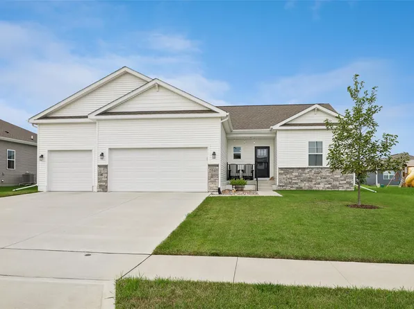 3940 Fieldstone Dr, Waukee, IA 50263