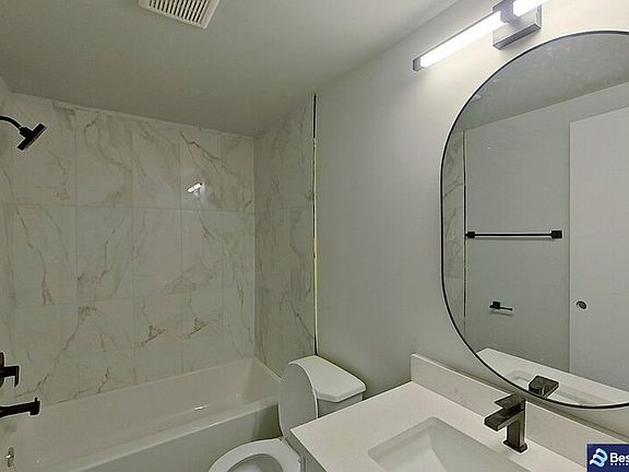 3rd image of 10837 117th St NW #301