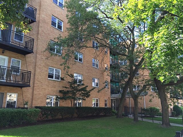 1st image of 2501 W Bryn Mawr Ave APT 104
