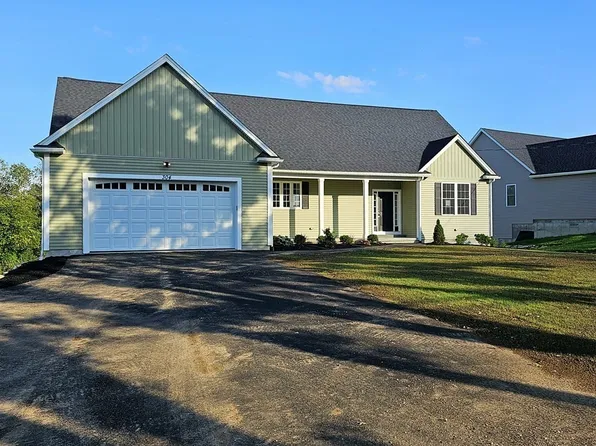 304 Blackstone St, Blackstone, MA 01504