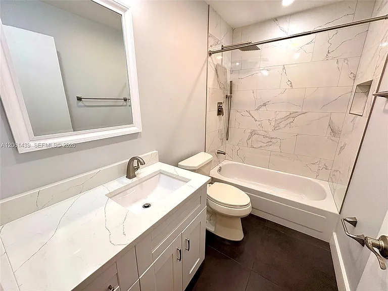11196 Longboat Dr — Photo 19