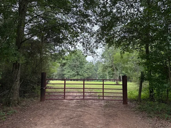 440 W Williamson Rd, Williamson, GA 30292