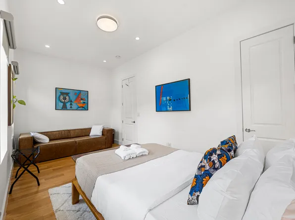 456 Bainbridge Street image 29 of 40