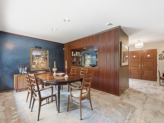 4th image of 200 Crestview Cir