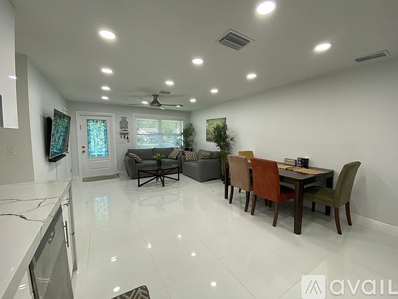 5th image of 9424 SW 51st St