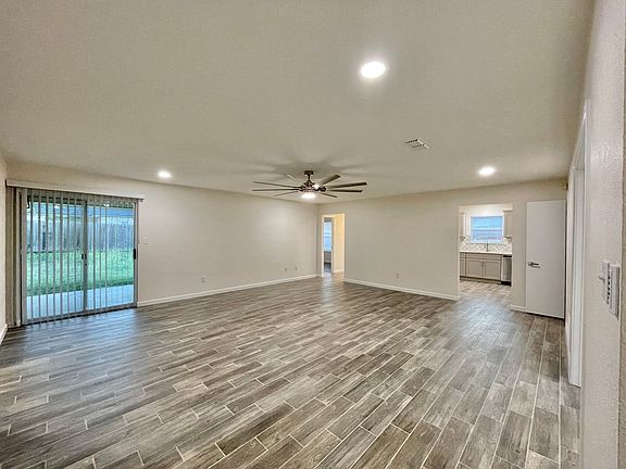 2nd image of 2604 Bigleaf Dr
