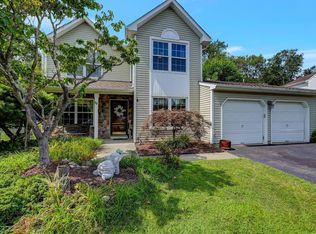 12 Silverbrook Cir, Howell, NJ 07731