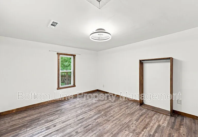 10317 State Highway 42 — Photo 28