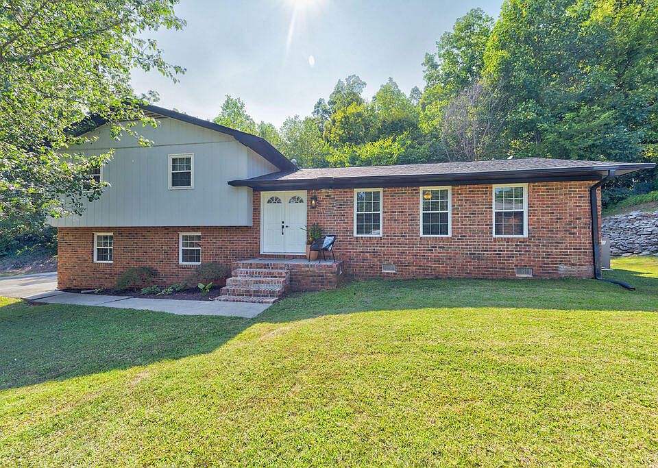 1st image of 3611 Belmont Cir NW