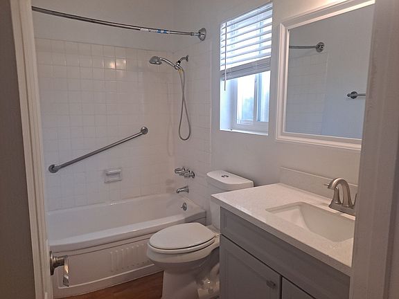 4th image of 1156 Hornblend St APT 4
