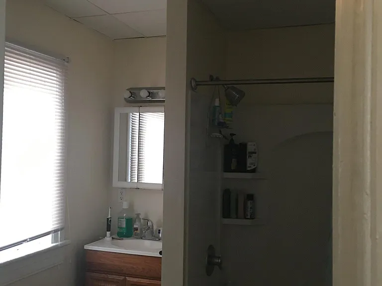 146 E High St — Photo 11
