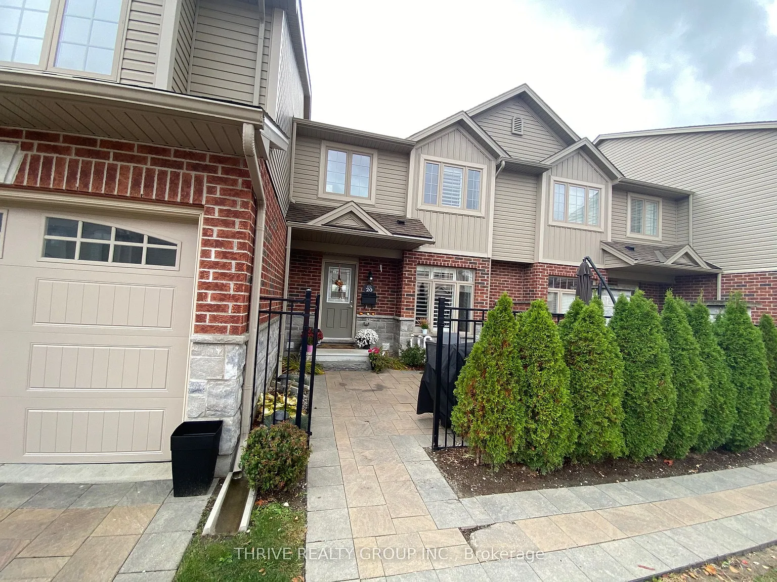 3 bed, $2,500 — Photo 1