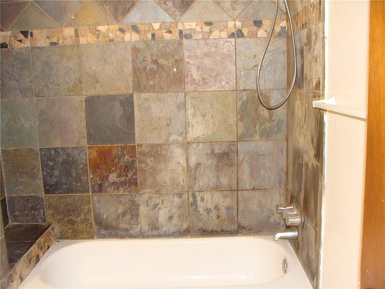 2331 Newgate Dr — Photo 26