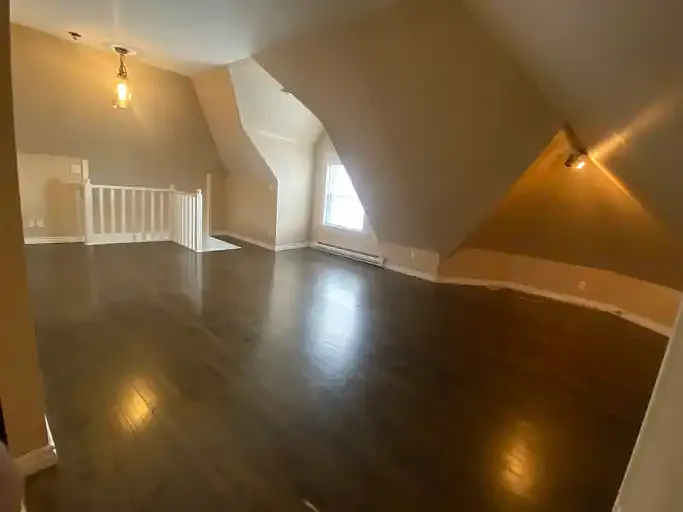 887 McMillan Ave #1A — Photo 4