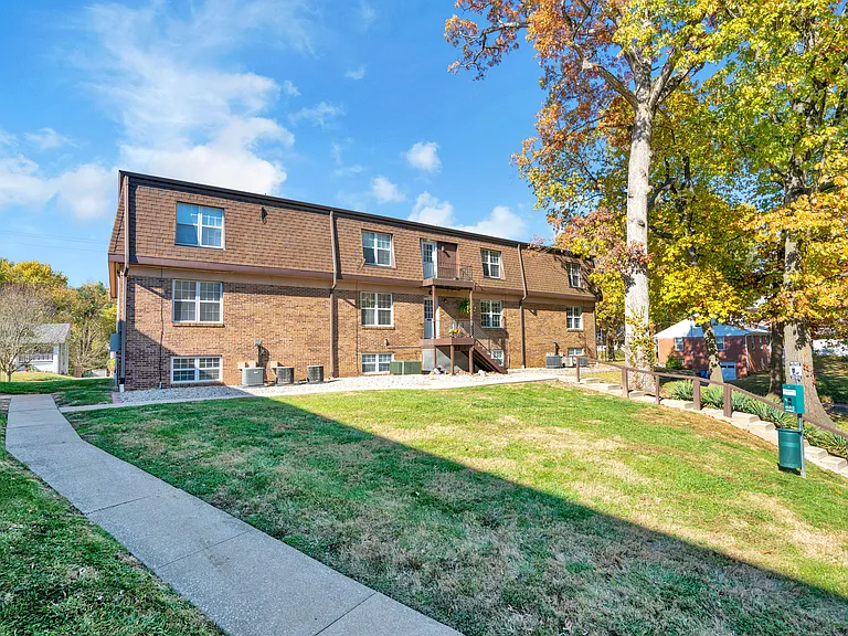 400 W Union St — Photo 14