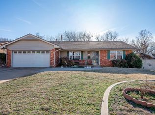 1102 N Rosebrier Dr, Guthrie, OK 73044