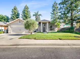 1424 Fallbrook Ave, Clovis, CA 93611