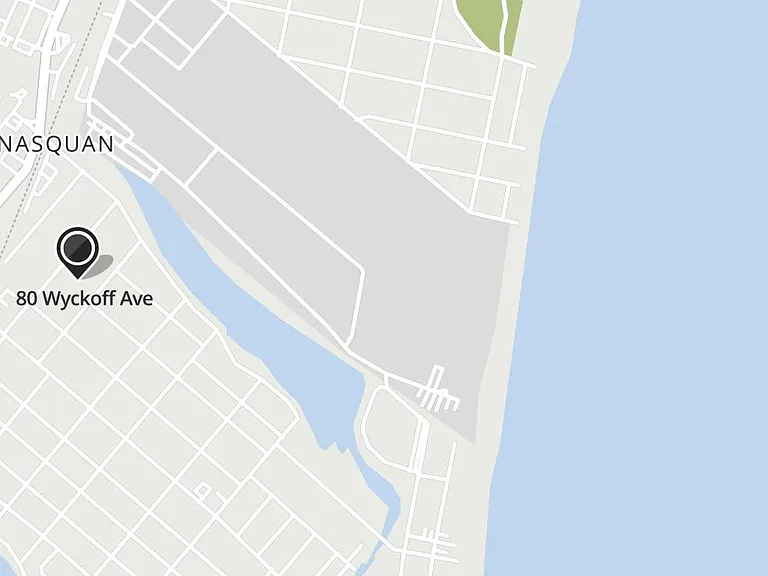 Approx. under 1 mile to beach / 8 minute bike ride! (1 block to town)