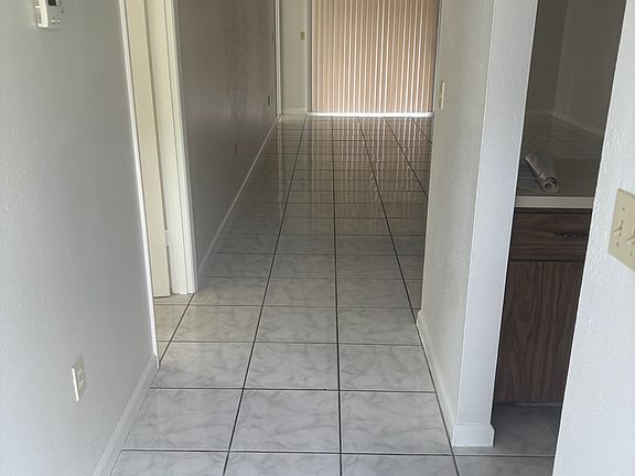 3rd image of 5113 Granada Blvd #5113
