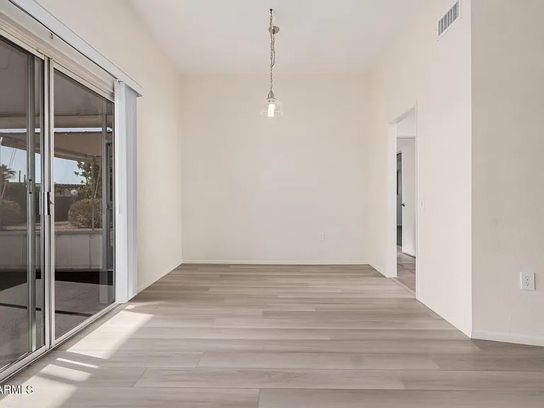 10641 W Boswell Blvd — Photo 16