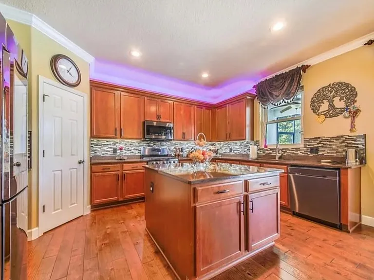 113 Campanello Ct — Photo 16