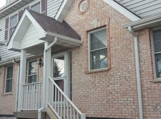 530 N Loves Rd, Cortland, IL 60112