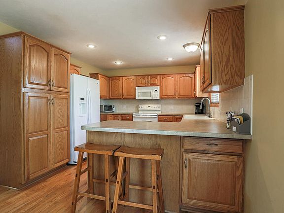 5th image of 2305 Pilgrim Dr