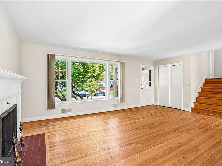 5006 Benton Ave — Photo 4