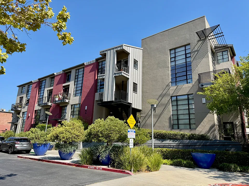 350 E Mission St #220
