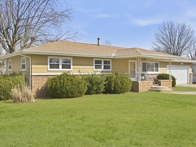 723 E Walnut Street, Aurora, MO, 65605