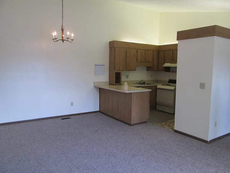 3549 Chesapeake Dr — Photo 2