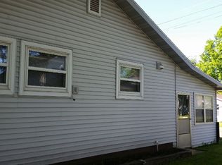 214 N Main St, Oconto Falls, WI 54154