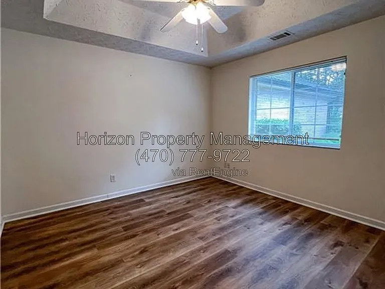 3971 Hidden Hollow Dr — Photo 12