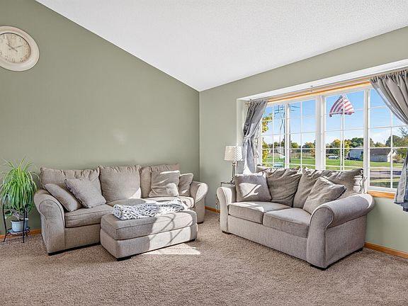 2nd image of 3765 Woodside Dr