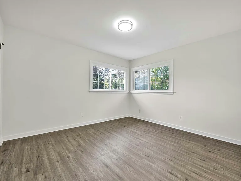 1112 Violet Dr — Photo 18