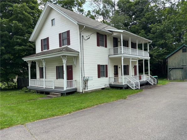 218 Main St