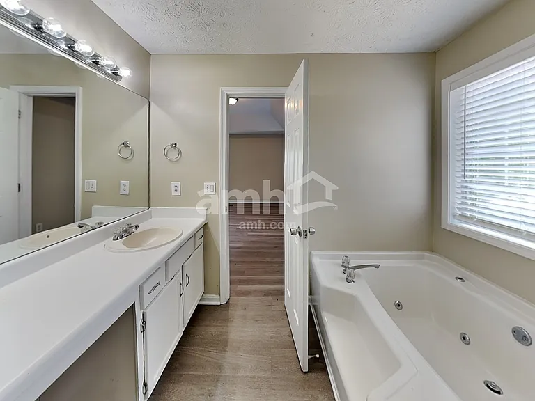 808 Grindstone Pl SW — Photo 13