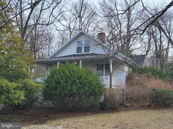 25733 Military Rd, Cascade, MD 21719