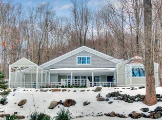 22 Deep Valley Rd, New Canaan, CT 06840