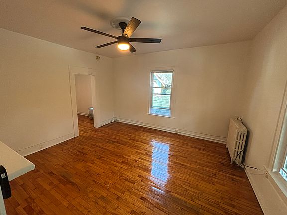3rd image of 422 W Buffalo St #2E