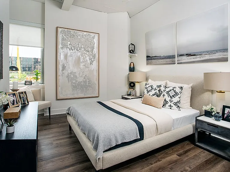 Model 319 Bedroom