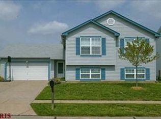 2429 Black Pine Ct, Florissant, MO