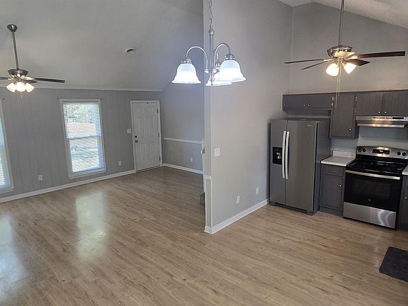 4th image of 1043 Brian Dr