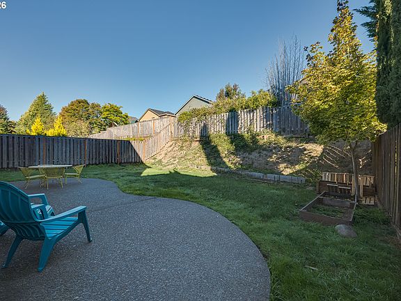 3rd image of 17603 SW Dodson Dr