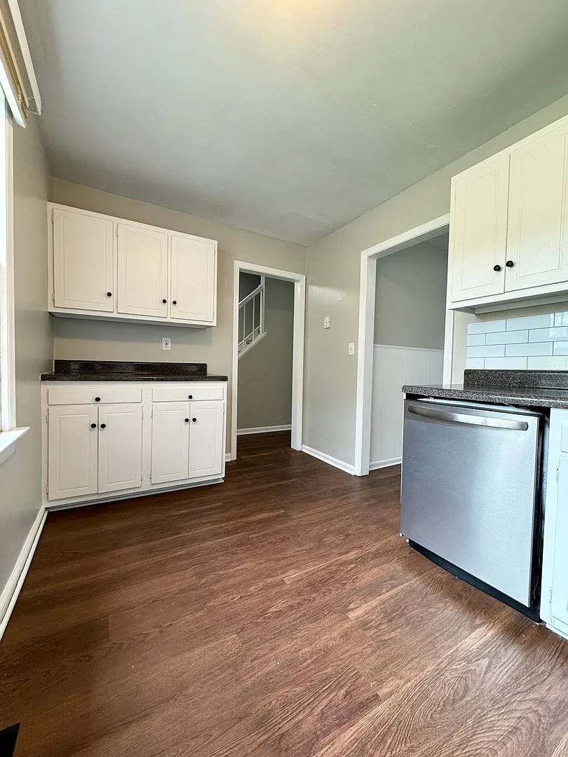 4-Bedroom, 3.5-Bath Townhome in Hethwood Community — Photo 3