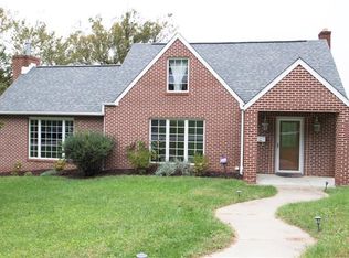 1084 Greenlawn Dr, Pittsburgh, PA