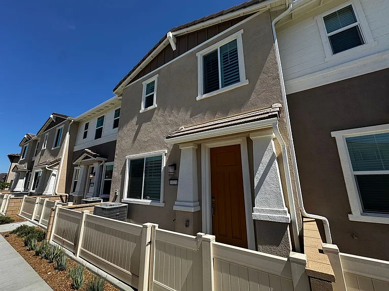 33221 Opal Glass Dr — Photo 2